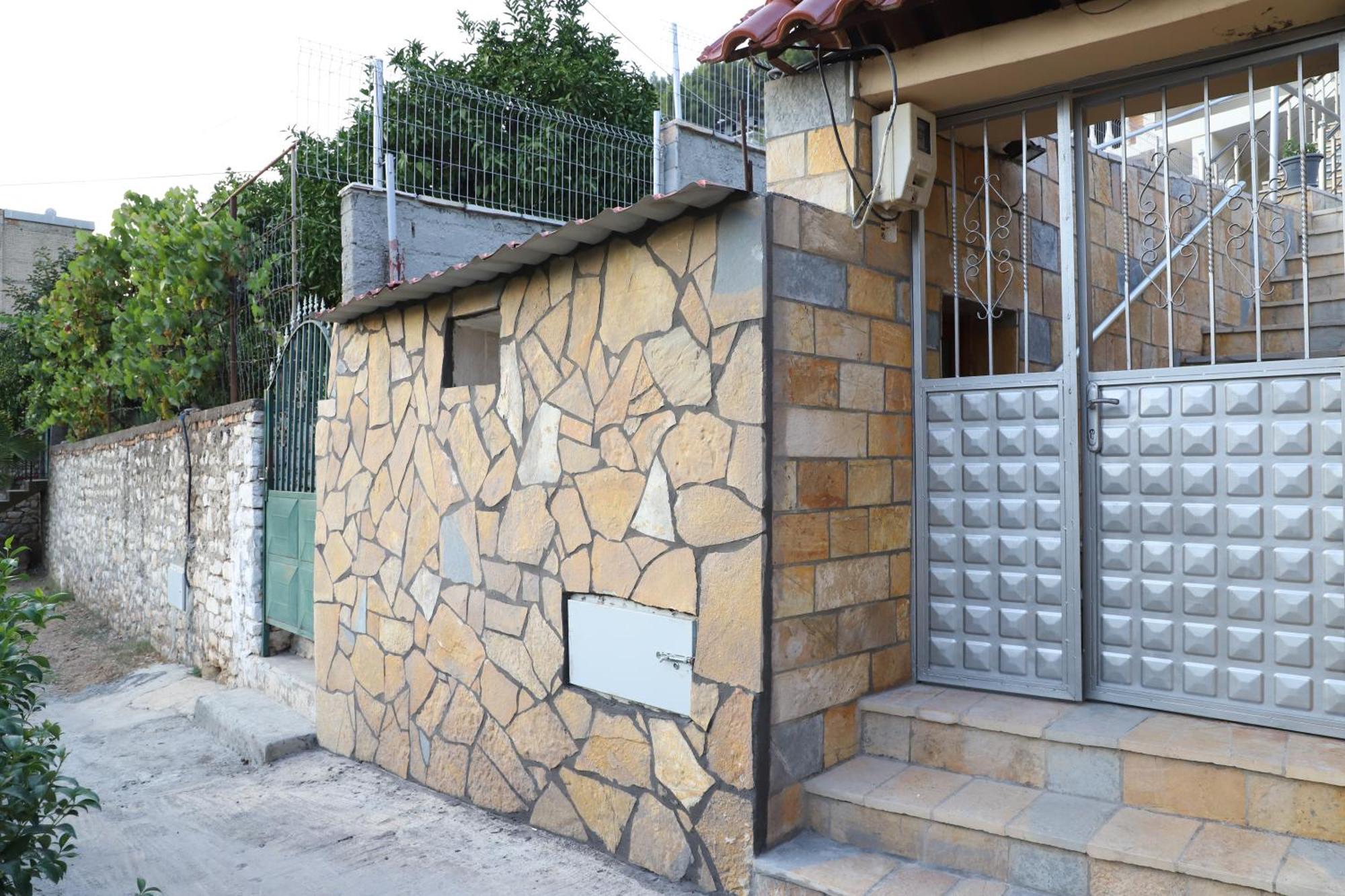 Guesthouse Kazazi Berati Exterior foto